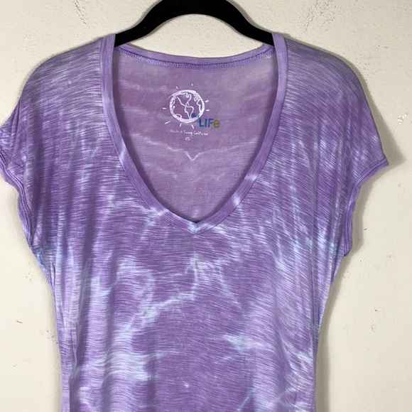 Blue Life sleeveless Top. - Picture 2 of 3